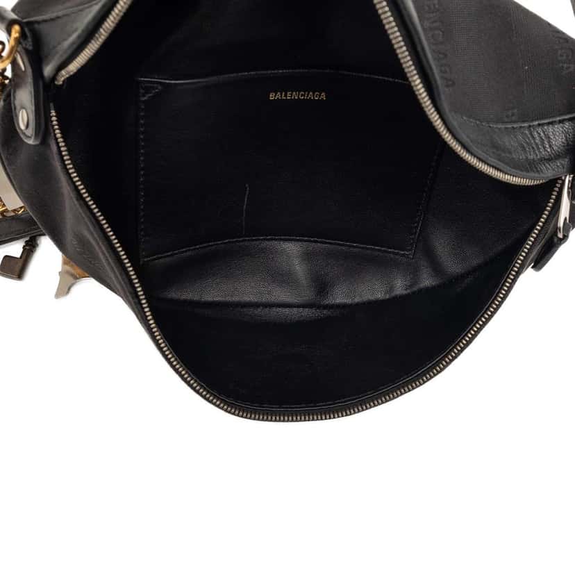 Balenciaga Canvas Souvenir XS Belt Bag Black Very good condition - Model View