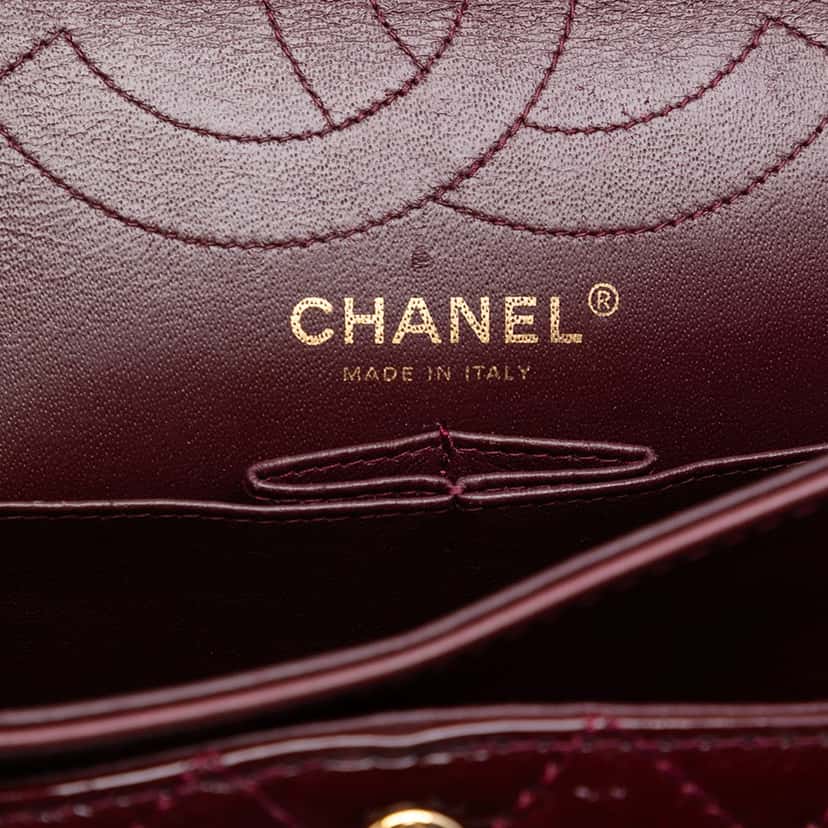 Chanel Quilted Crinkled Patent Reissue 2.55 Double Flap 226 Red Leather Very good condition - Box View