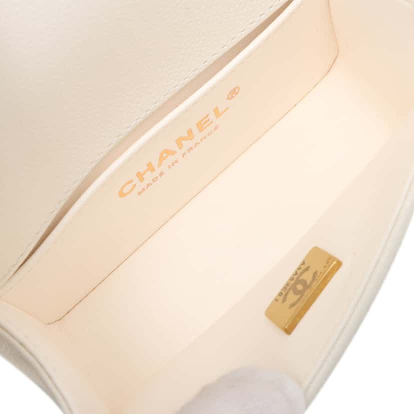 Chanel Mini Quilted Caviar Boy Flap White Leather Very good condition - Inside View