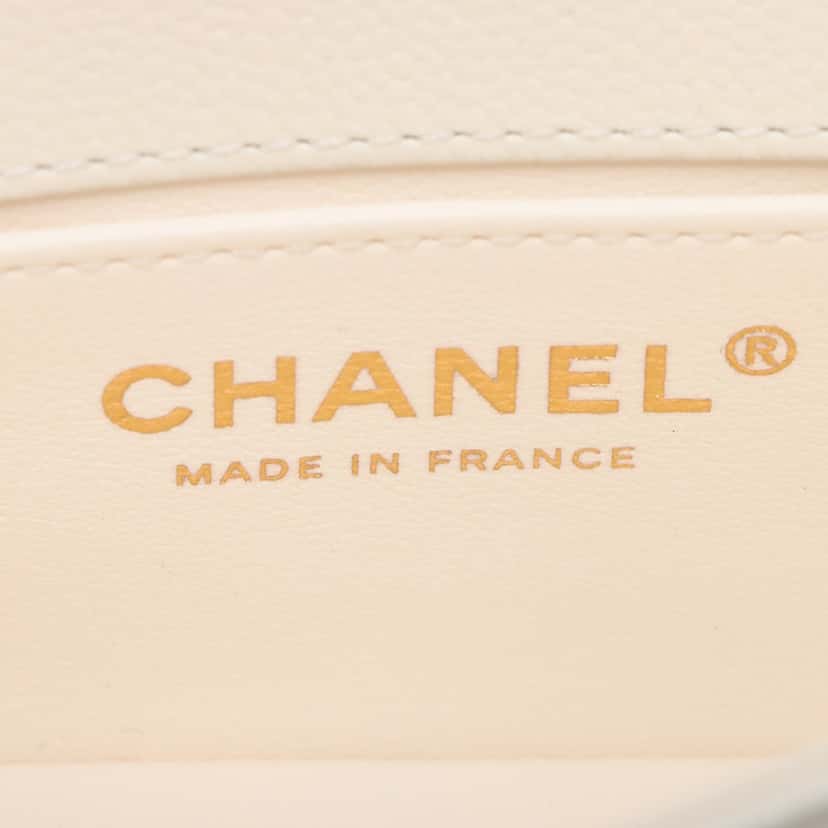 Chanel Mini Quilted Caviar Boy Flap White Leather Very good condition - Model View