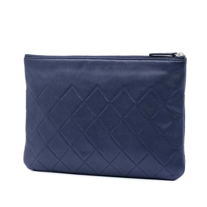 Chanel Medium CC Quilted Caviar O Case Clutch Blue Leather Very good condition - Back View