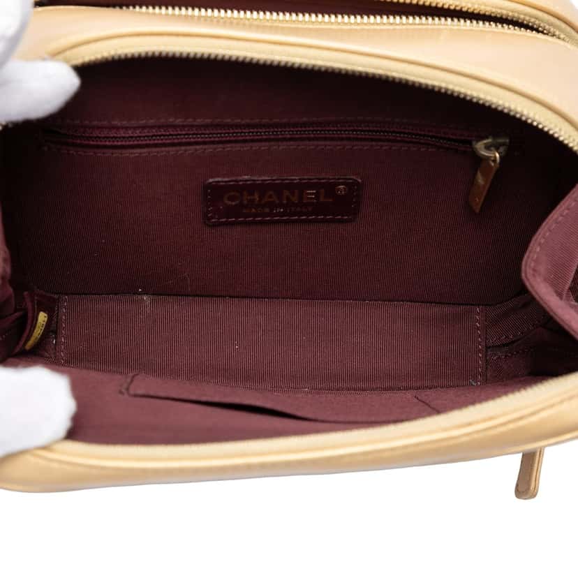 Chanel Small Quilted Lambskin Coco Boy Camera Bag Gold Leather Very good condition - Model View
