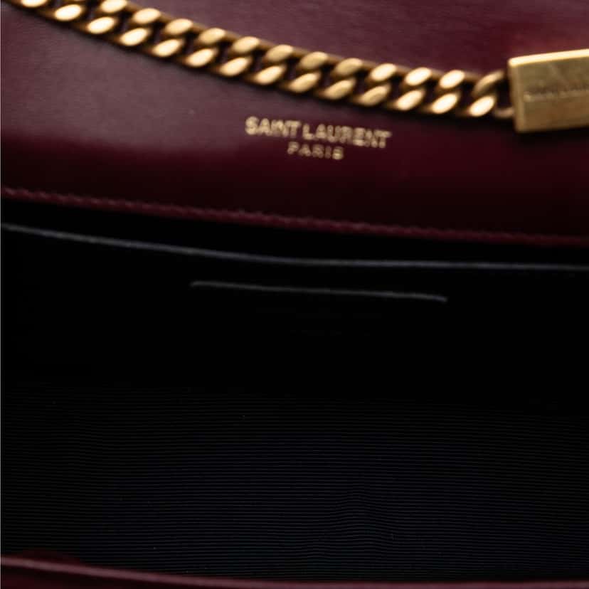 Saint Laurent Small Velvet Monogram Kate Tassel Crossbody Red Very good condition - Model View