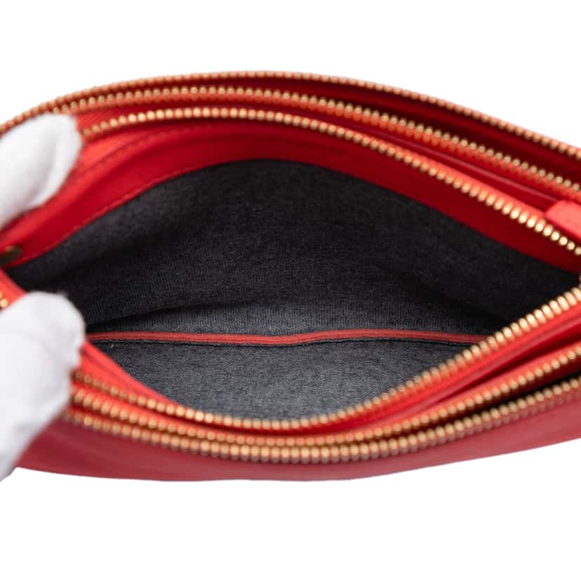 Celine Small Lambskin Trio Crossbody Pink Leather Very good condition - Model View
