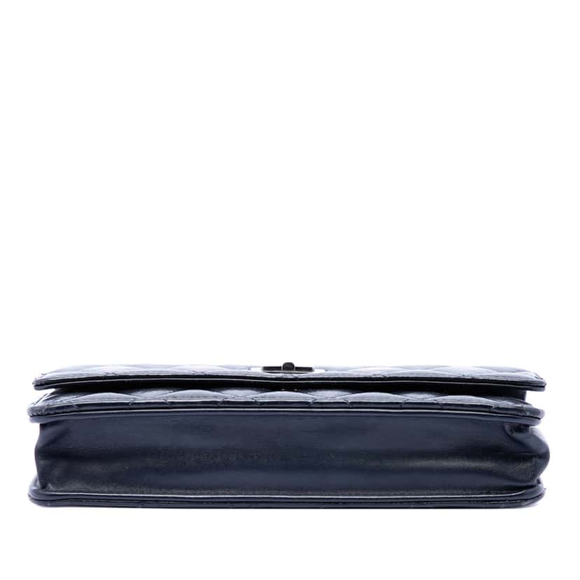 Chanel Quilted Shiny Aged Calfskin Reissue 2.55 Wallet on Chain Blue Leather Very good condition - Inside View