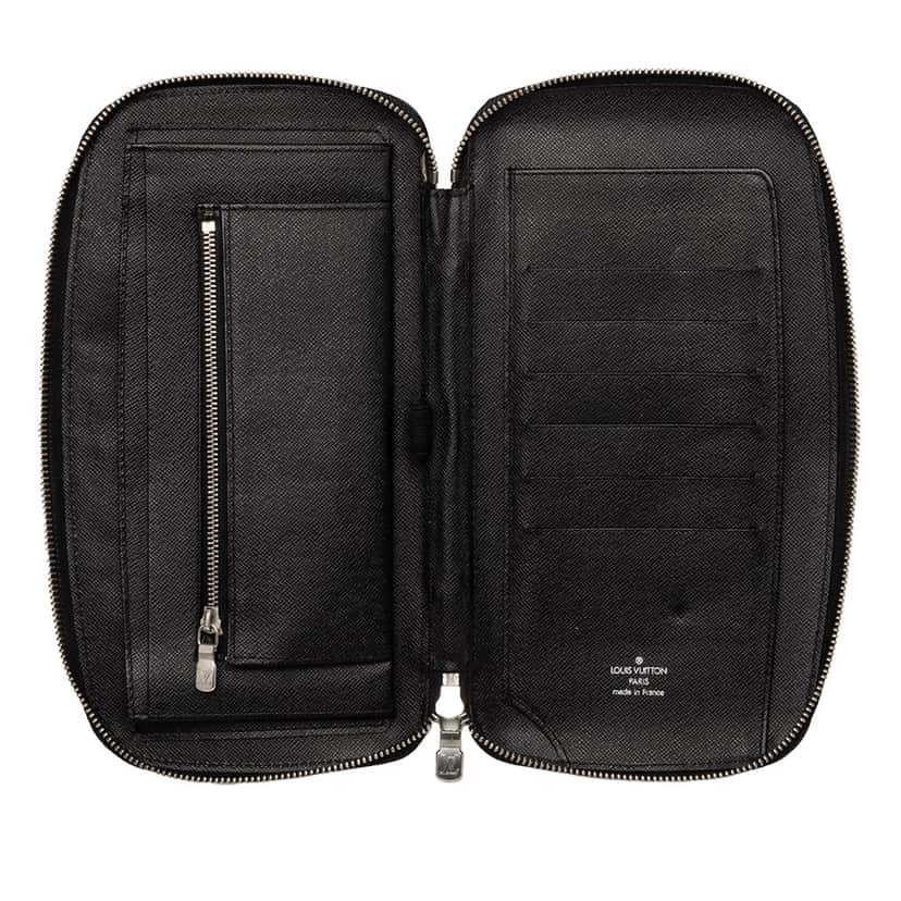 Louis Vuitton Taiga Atoll Organizer Black Leather Very good condition - Model View