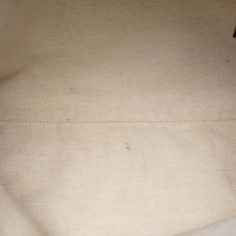 Gucci Medium GG Canvas Sukey Tote Beige Very good condition - Model View