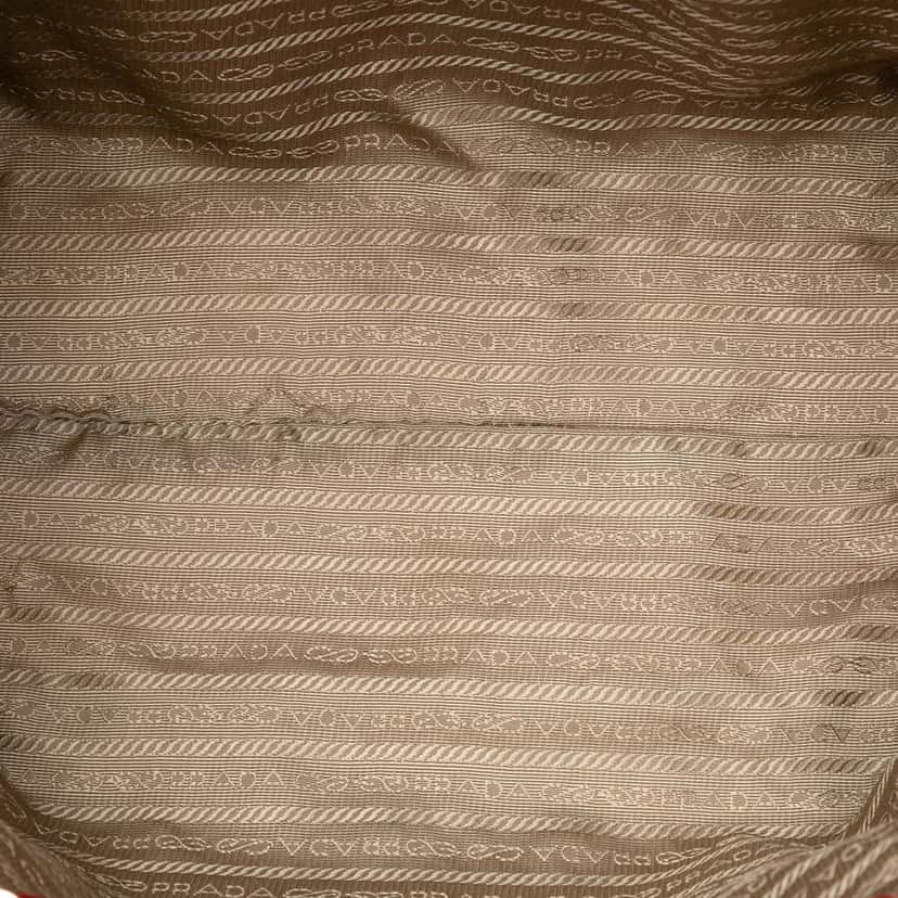 Prada Canvas Canapa Logo Tote Beige Very good condition - Model View
