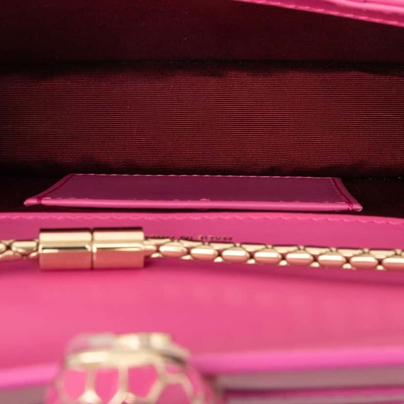 Bvlgari Small Leather Square Serpenti Forever Chain Crossbody Pink Leather Very good condition - Model View