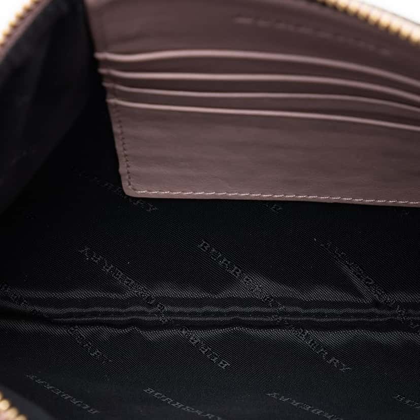 Burberry House Check Canvas Derby Peyton Crossbody Brown Very good condition - Model View