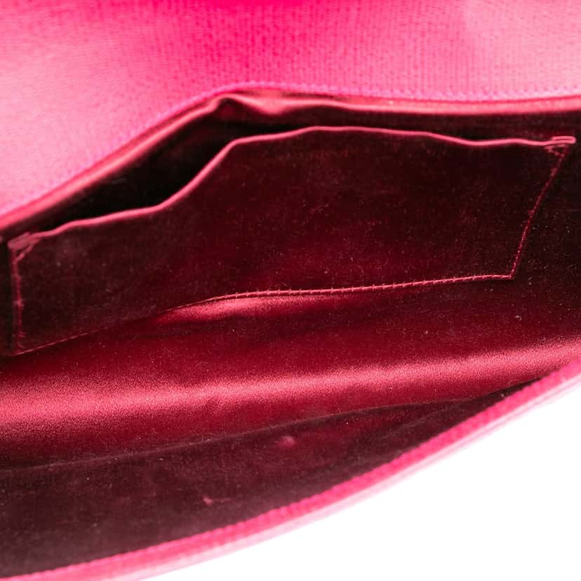 Saint Laurent Textured Calfskin Chyc Ligne Clutch Pink Leather Never worn, with tag - Model View