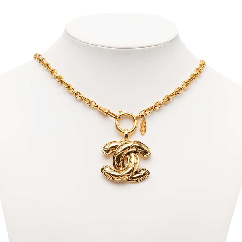 Chanel CC Quilted Gold Plated Pendant Necklace Gold Metal Very good condition - Box View