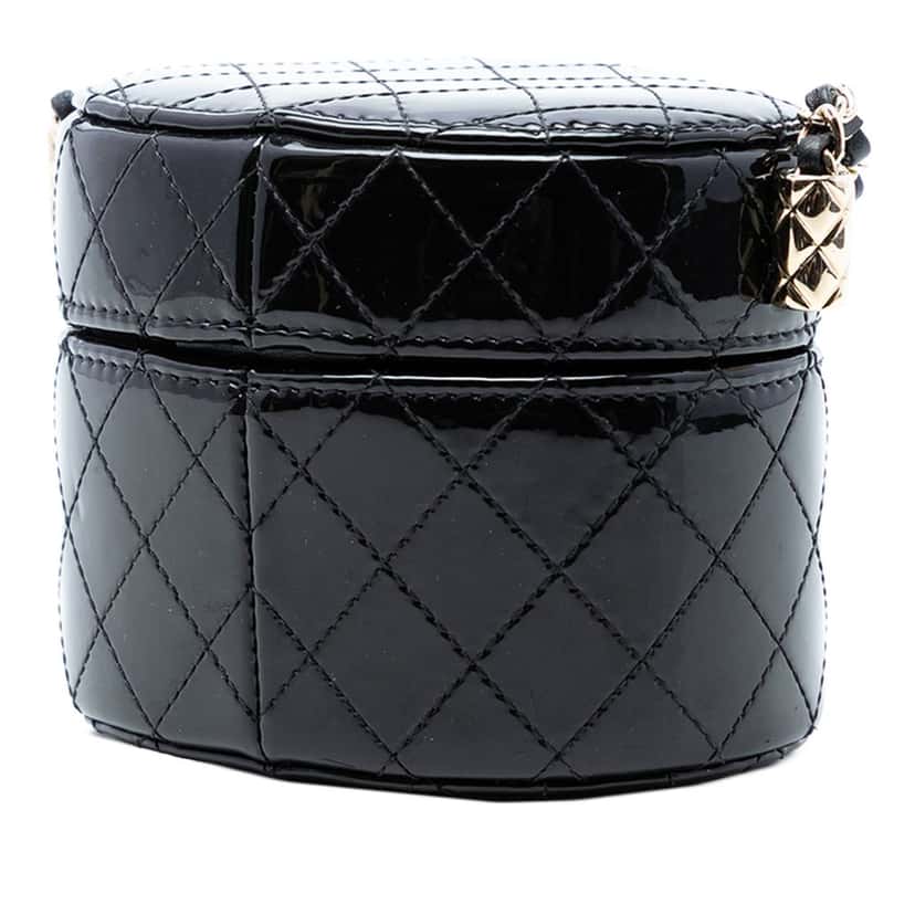 Chanel CC Quilted Patent Vanity Case with Chain Black Leather Very good condition - Back View