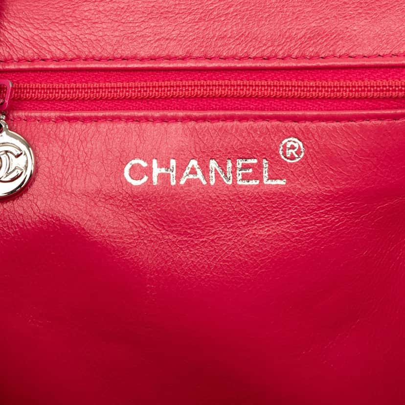 Chanel CC Quilted Suede Kiss Lock Handbag Pink Leather Very good condition - Box View