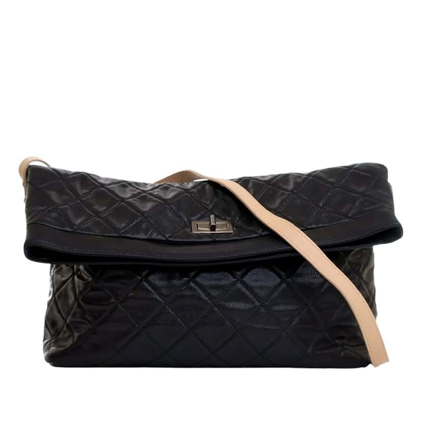 Chanel Reissue Quilted Caviar Messenger Flap Black Leather Very good condition - Front View