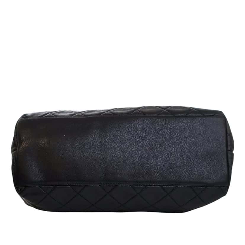 Chanel Reissue Quilted Caviar Messenger Flap Black Leather Very good condition - Box View