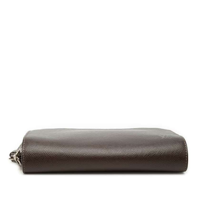 Louis Vuitton Taiga Pochette Baikal Brown Leather Very good condition - Inside View