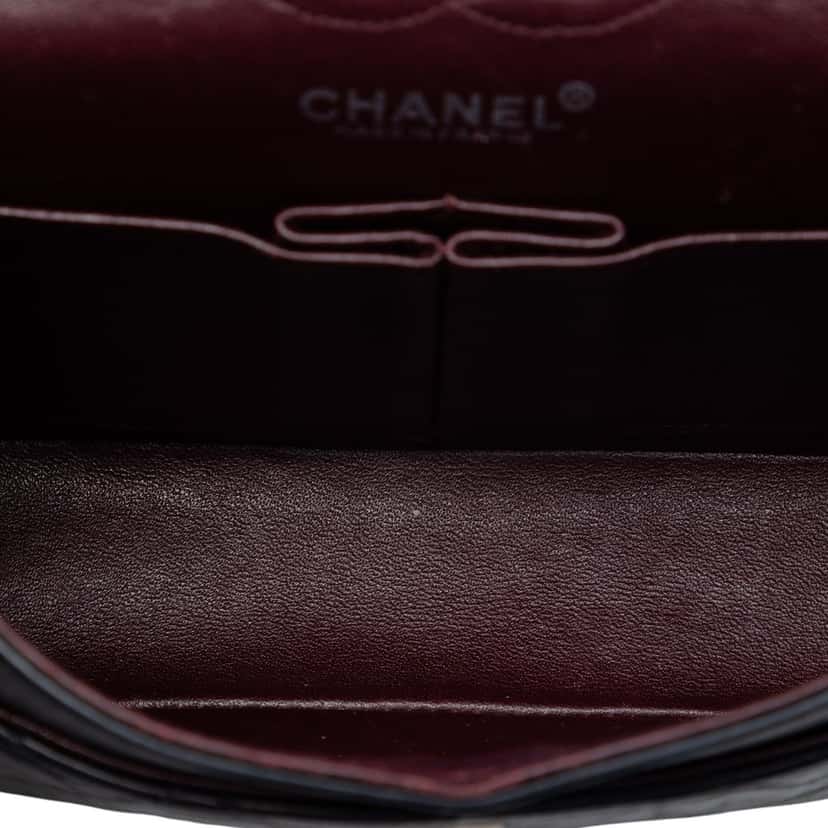 Chanel Small Classic Lambskin Double Flap Black Leather Very good condition - Model View
