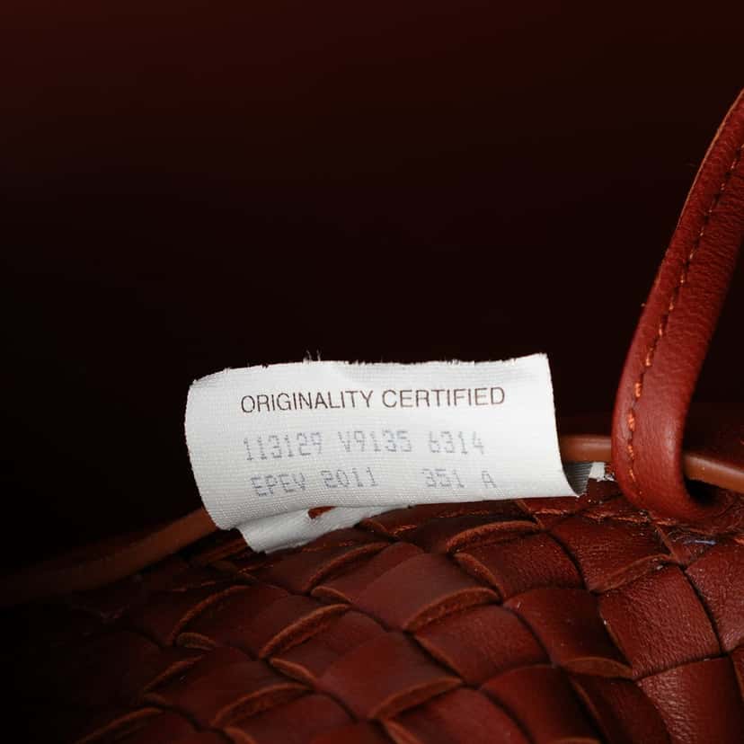 Bottega Veneta Large Lambskin Intreccio Cabat Tote Red Leather Very good condition - Box View