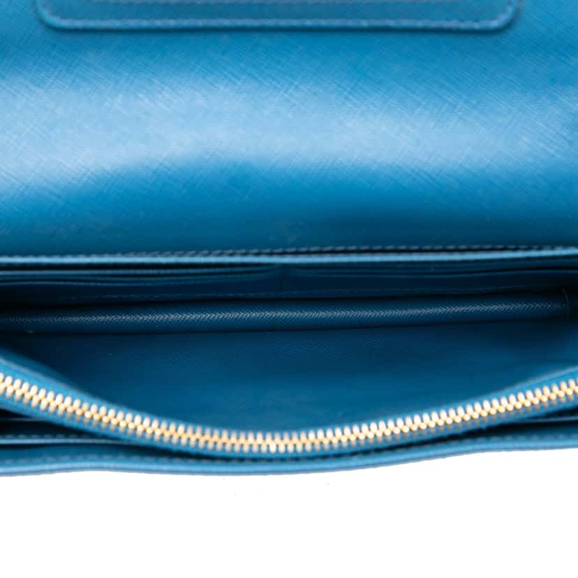 Prada Saffiano Wallet on Strap Blue Leather Never worn, with tag - Model View