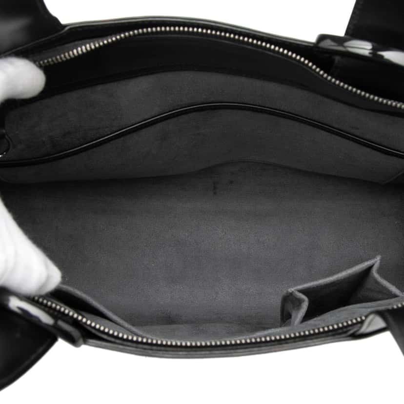 Louis Vuitton Epi Gemeaux Black Leather Never worn, with tag - Model View