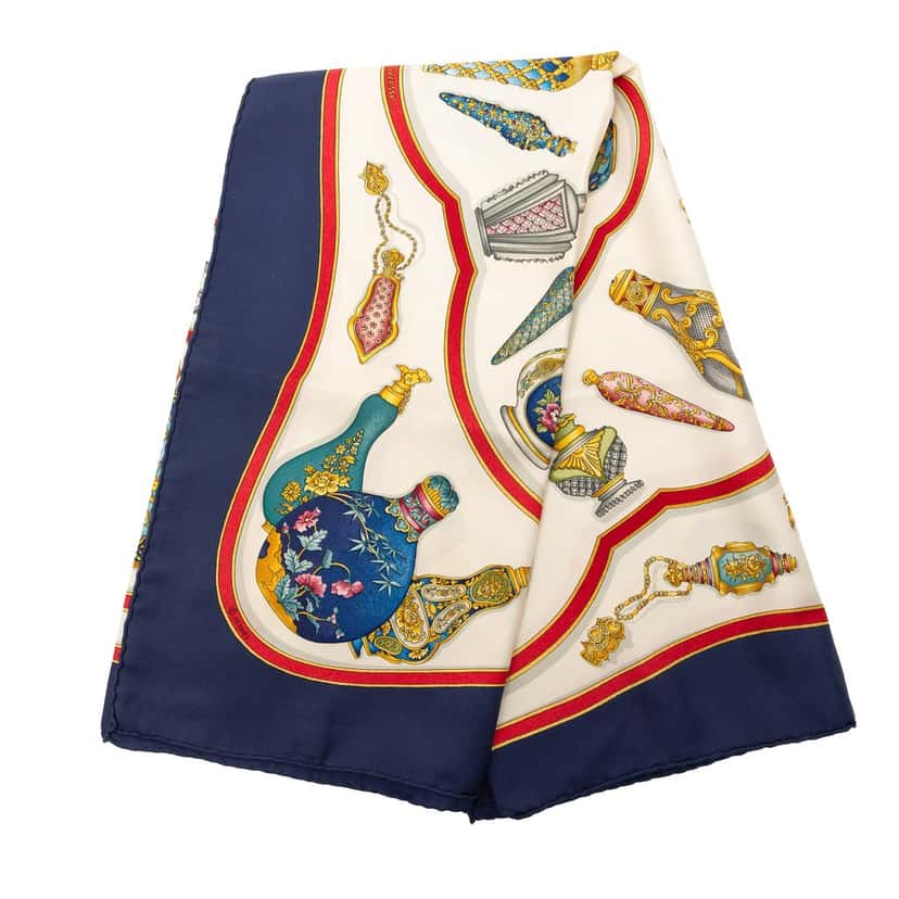 Hermès Qu Importe Le Flacon Silk Scarf 90 White Very good condition - Front View