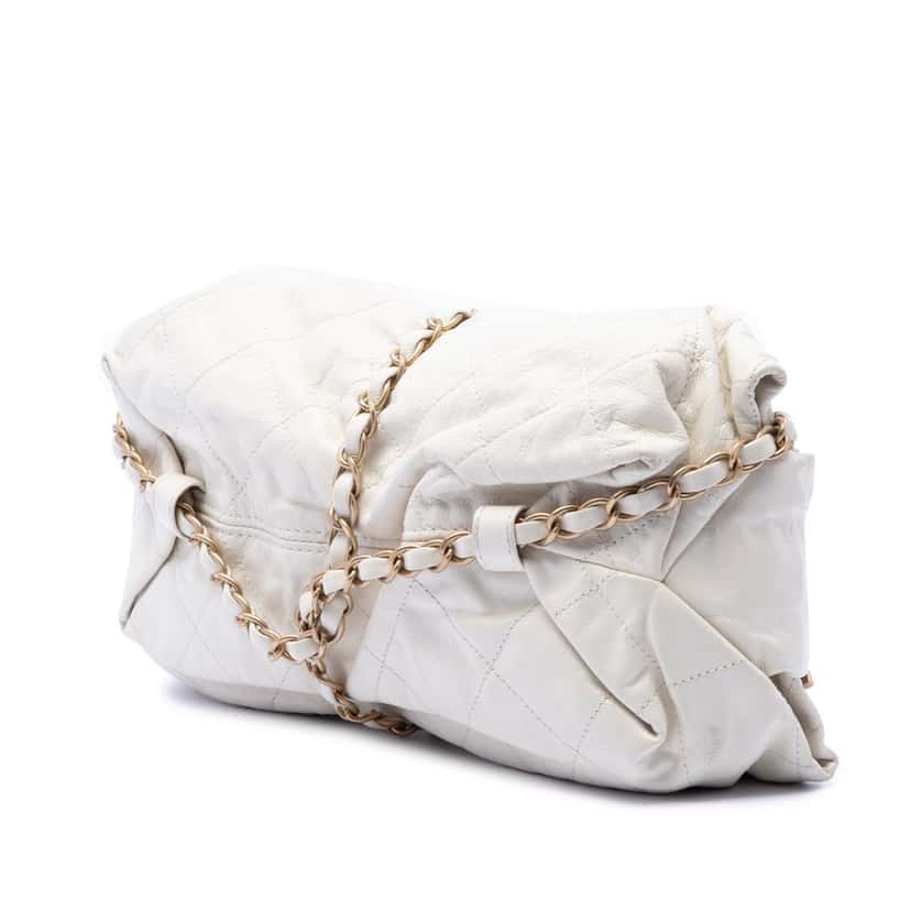 Chanel Quilted Calfskin Midnight Swim Baluchon Bag White Leather Very good condition - Back View