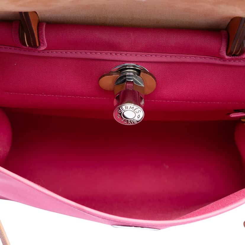 Hermès Toile Herbag Zip 31 Pink Very good condition - Model View