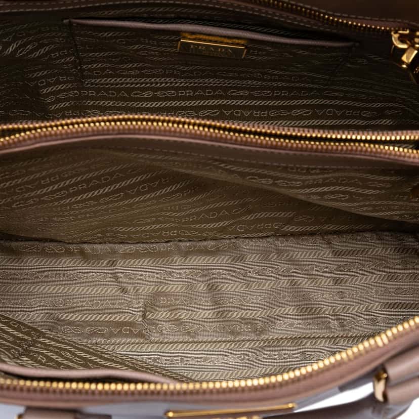 Prada Large Saffiano Lux Promenade Satchel Pink Leather Very good condition - Model View