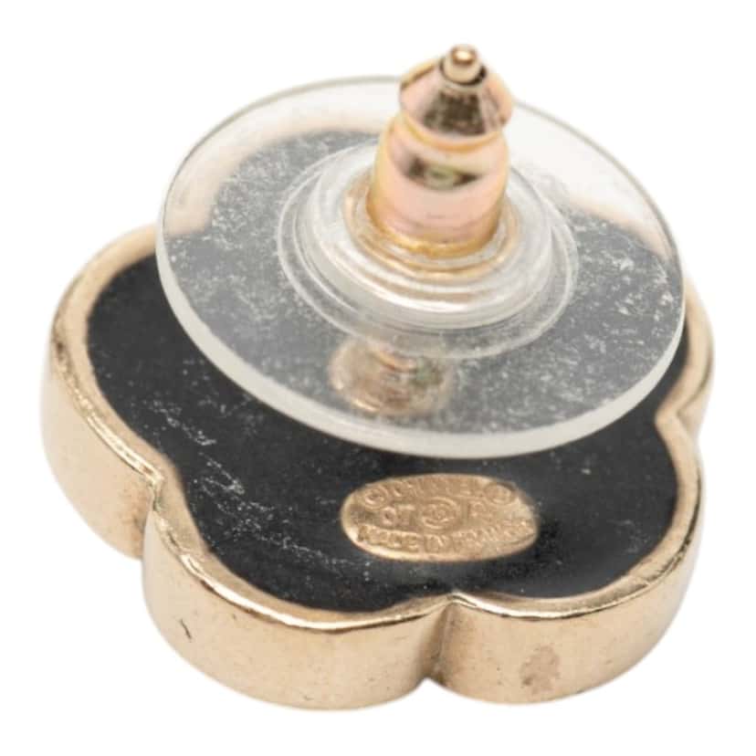 Chanel CC Brass Enamel Faux Pearl and Strass Flower Earrings Gold Metal Very good condition - Inside View