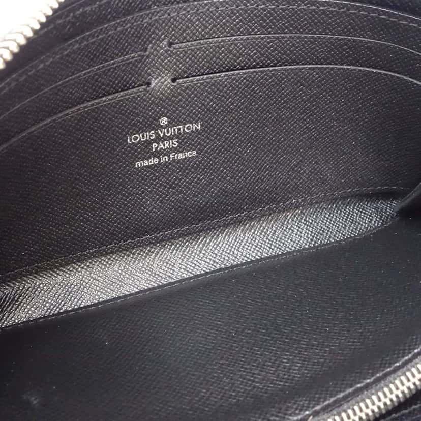 Louis Vuitton Epi Clemence Wallet Black Leather Very good condition - Model View