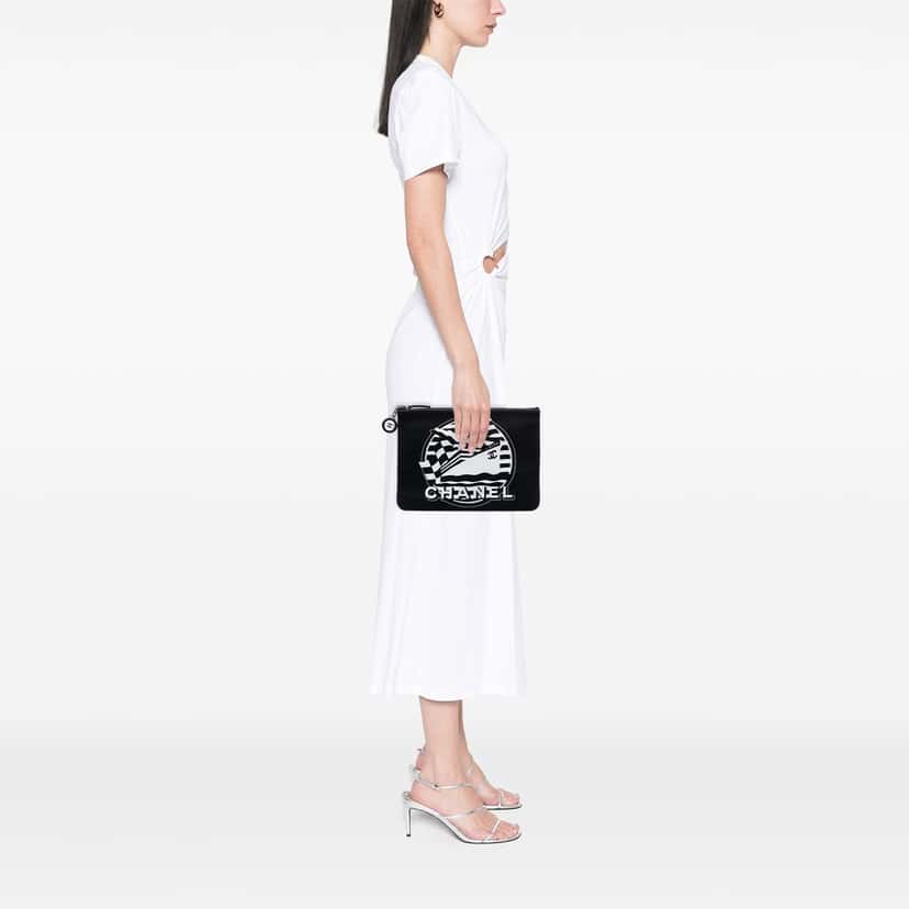 Chanel Medium Canvas La Pausa Zip O Case Clutch Black Very good condition - Box View