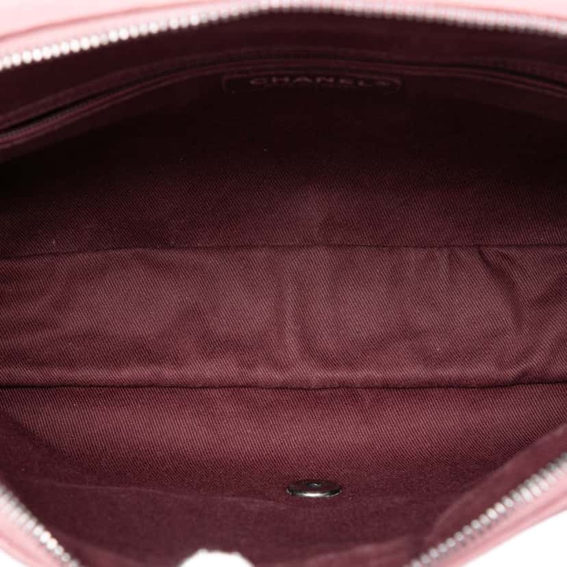 Chanel Jumbo Quilted Distressed Calfskin Easy Flap Pink Leather Very good condition - Model View