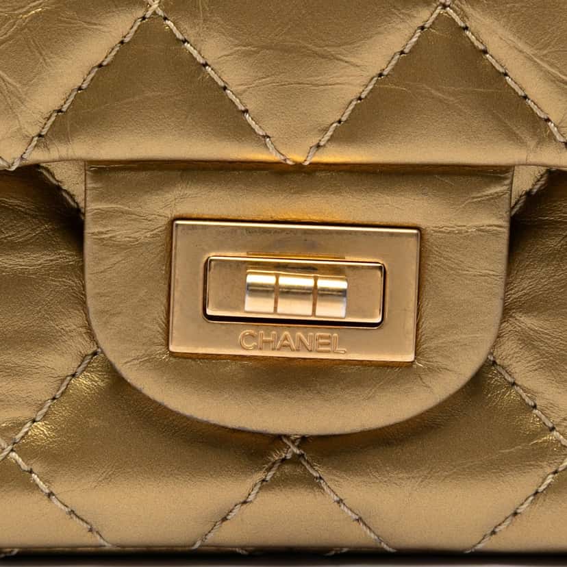 Chanel Quilted Metallic Aged Calfskin Reissue 2.55 Double Flap 226 Gold Leather Very good condition - Box View