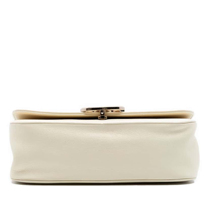 Chanel Large Chevron Sheepskin Subtle Flap White Leather Very good condition - Inside View