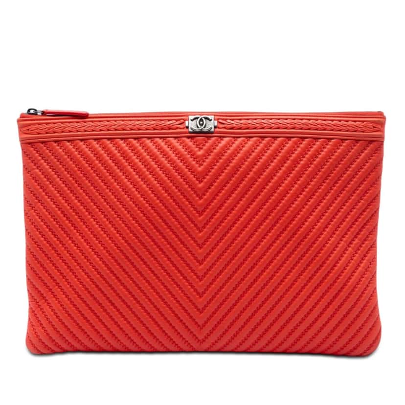 Chanel Large Chevron Lambskin Double Stitch Boy O Case Clutch Red Leather Very good condition - Front View