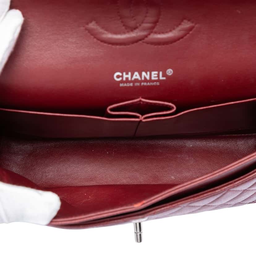 Chanel Medium Classic Caviar Double Flap Red Leather Very good condition - Model View