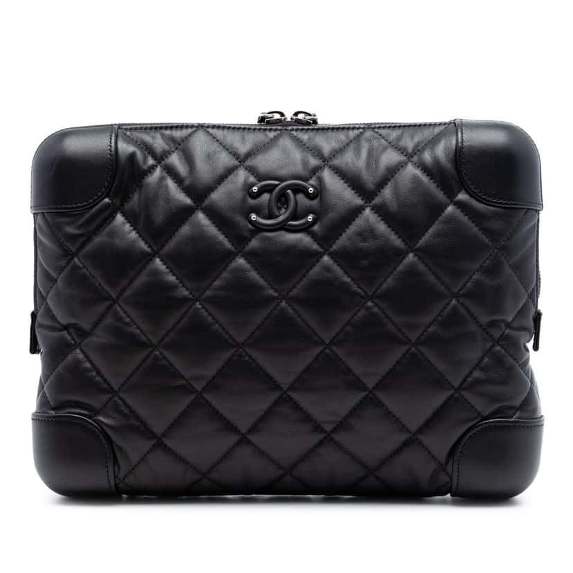 Chanel CC Quilted Lambskin Classic Trunk Case Black Leather Very good condition - Front View