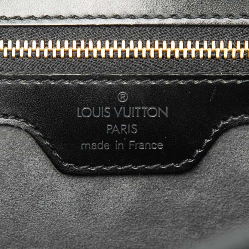 Louis Vuitton Epi Lussac Black Leather Very good condition - Box View