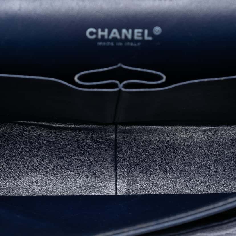 Chanel Jumbo Classic Caviar Double Flap Blue Leather Very good condition - Model View