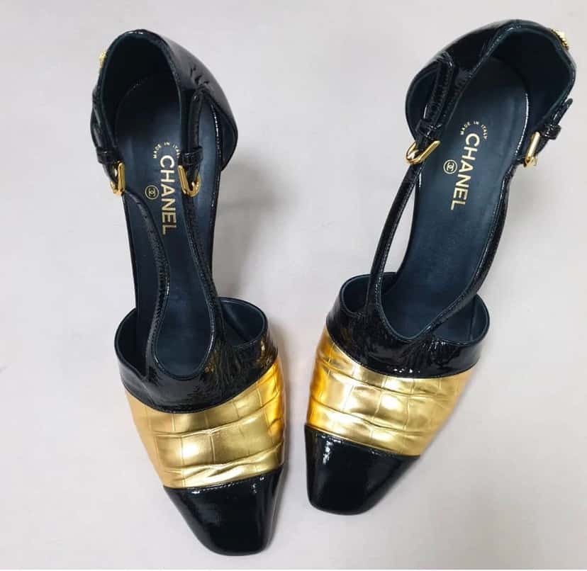 CHANEL Chanel Gold Black Heels Sz.40,5 Pre-Owned Black Good condition - Back View
