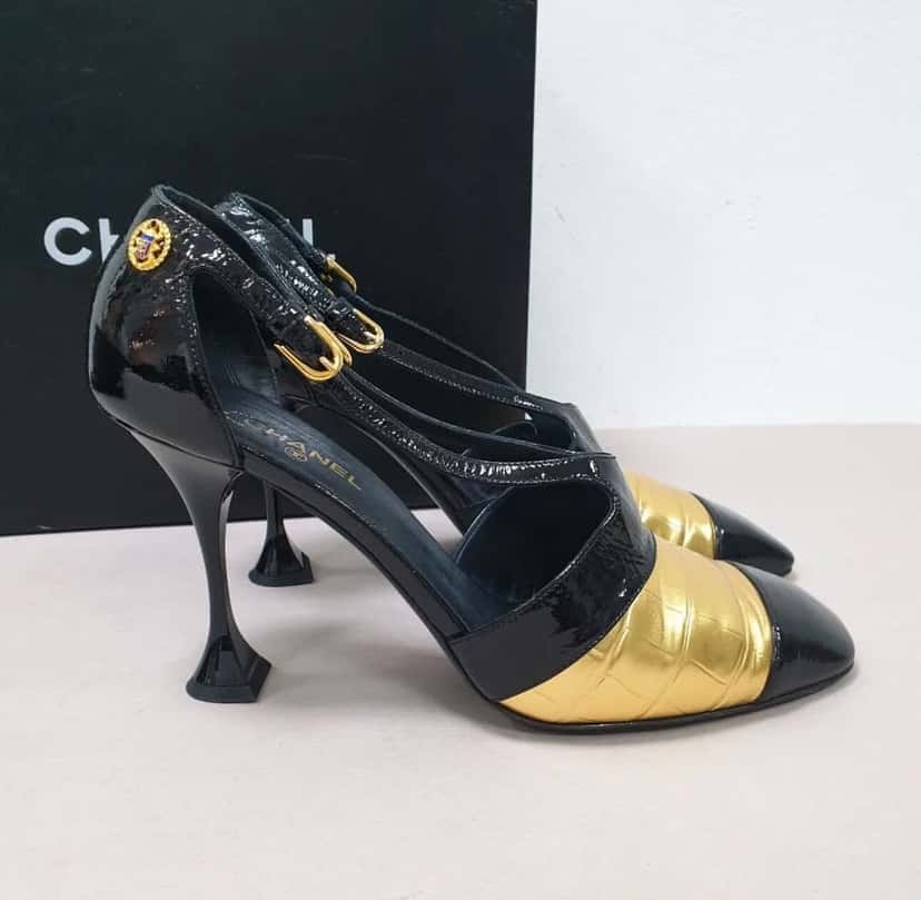 CHANEL Chanel Gold Black Heels Sz.40,5 Pre-Owned Black Good condition - Inside View