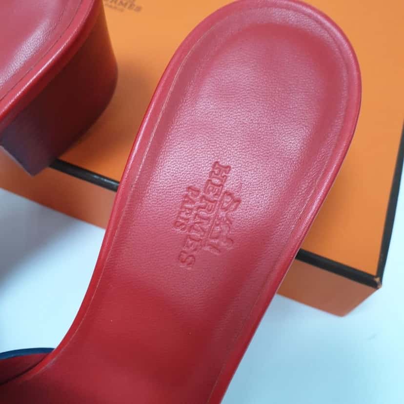 Hermès Hermes Red Leather Mona Block Heel Slide Sandals Sz.38 pre-owned Red Leather Good condition - Box View