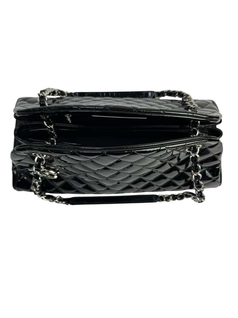 Chanel Patent leather bag with geometric focus Silver Leather Good condition - Box View