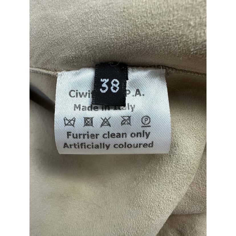 Giambattista Valli Giambattista Valli Karakul Fur Ruffle Trim Coat Sz.38 Pre-owned Beige Good condition - Model View