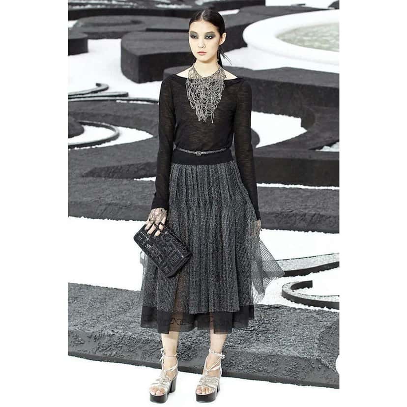 Chanel Chanel 2011 Black Viscone Top Sz.36 Pre-owned Black Good condition - Back View