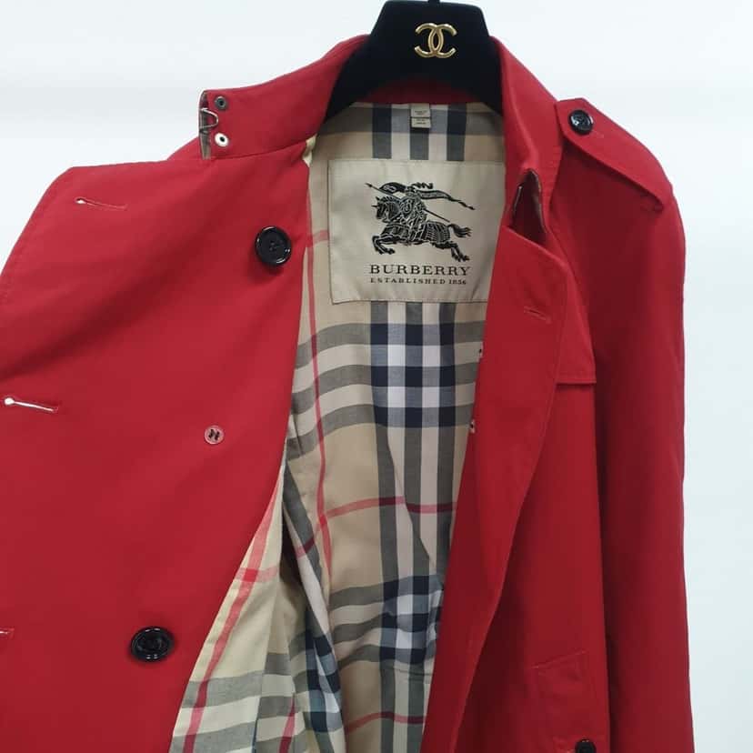 Burberry Burberry Brit Red Trench Coat  Size 42 (US 10) Pre-owned Red Cotton Good condition - Model View
