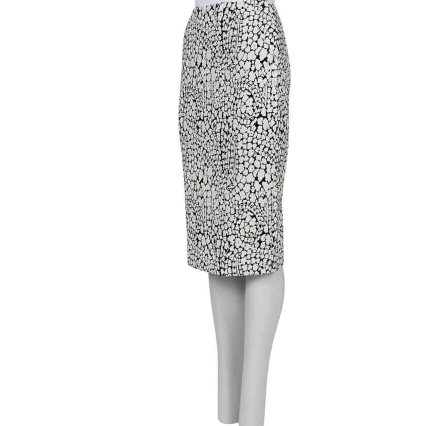 Christian Dior Christian Dior Floral Pencil Skirt - Size XS (FR 34) Pre-owned Black Good condition - Front View