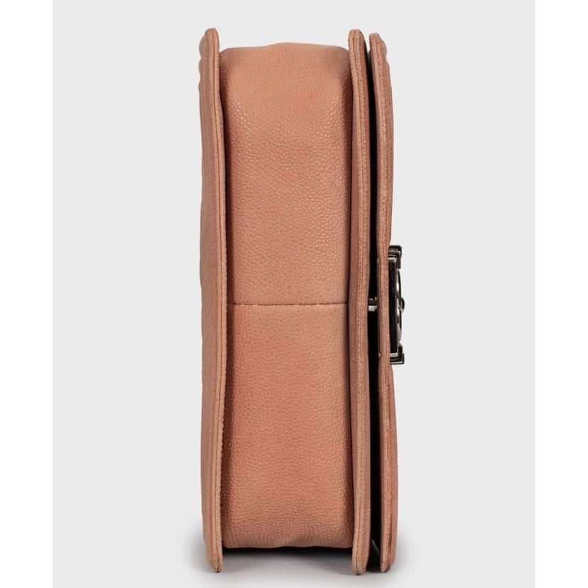 Chanel Authentic Chanel Boy Medium Brown Leather Crossbody Bag Pre-owned Brown Leather Good condition - Model View