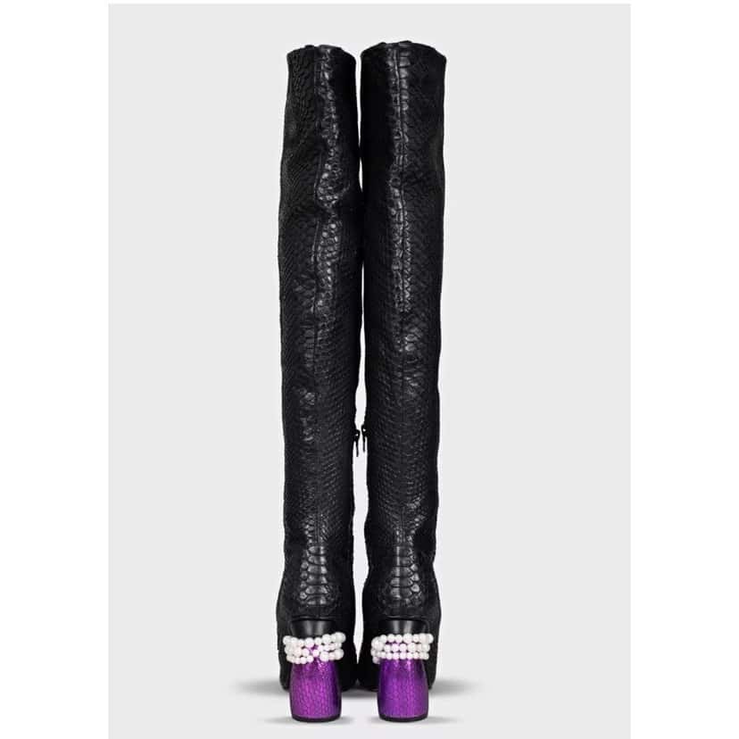 Dries Van Noten Dries Van NotenLambskin Over Knee Boots - EU 38 Pre-owned Black Leather Good condition - Model View